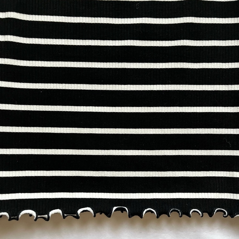 Stretchy Ribbed Tank Top - Picture 5 of 7